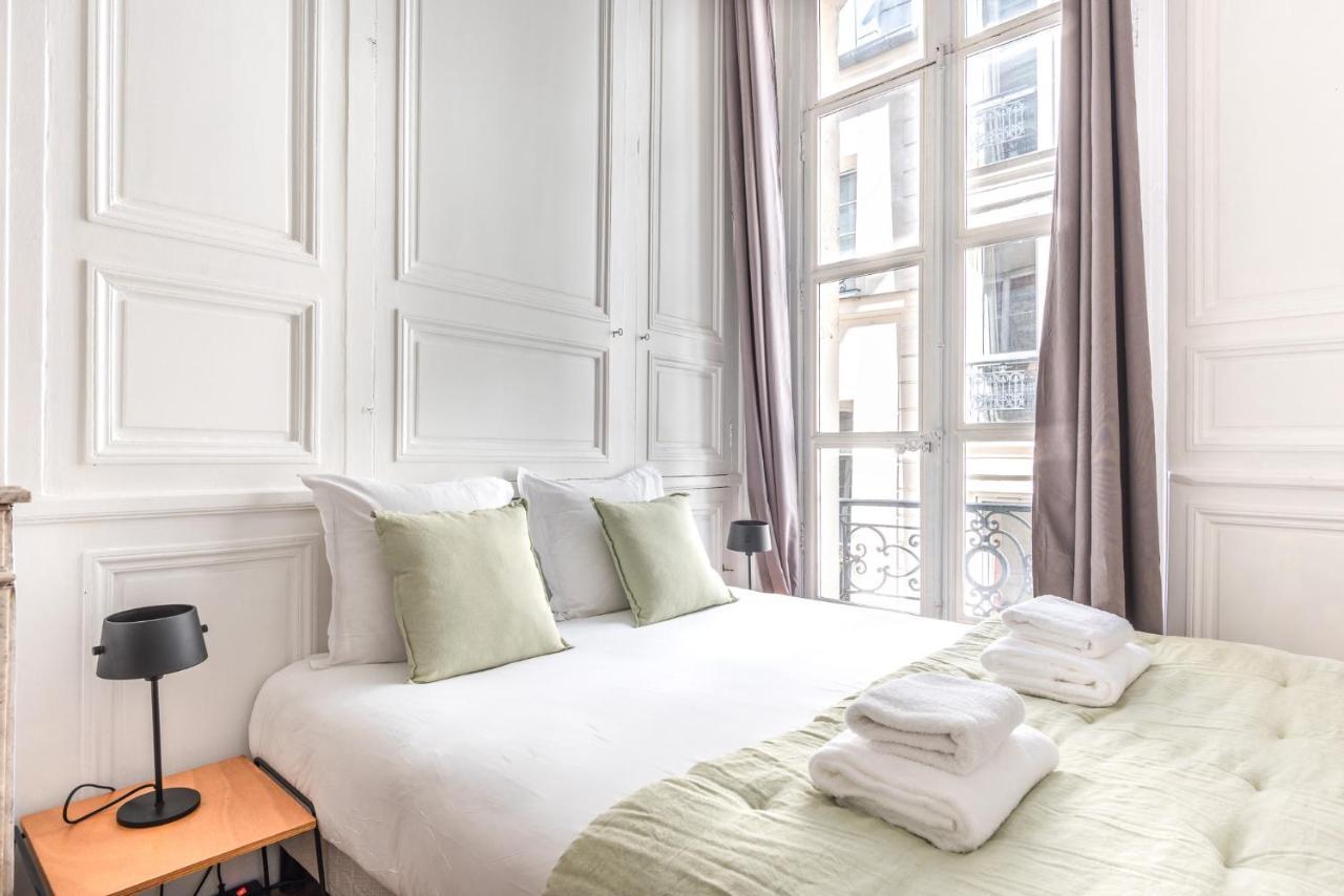דירות Outstanding Parisian Flat In Heart Of Paris Center מראה חיצוני תמונה