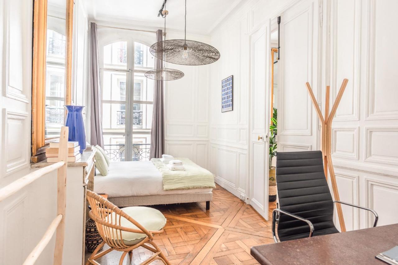 דירות Outstanding Parisian Flat In Heart Of Paris Center מראה חיצוני תמונה