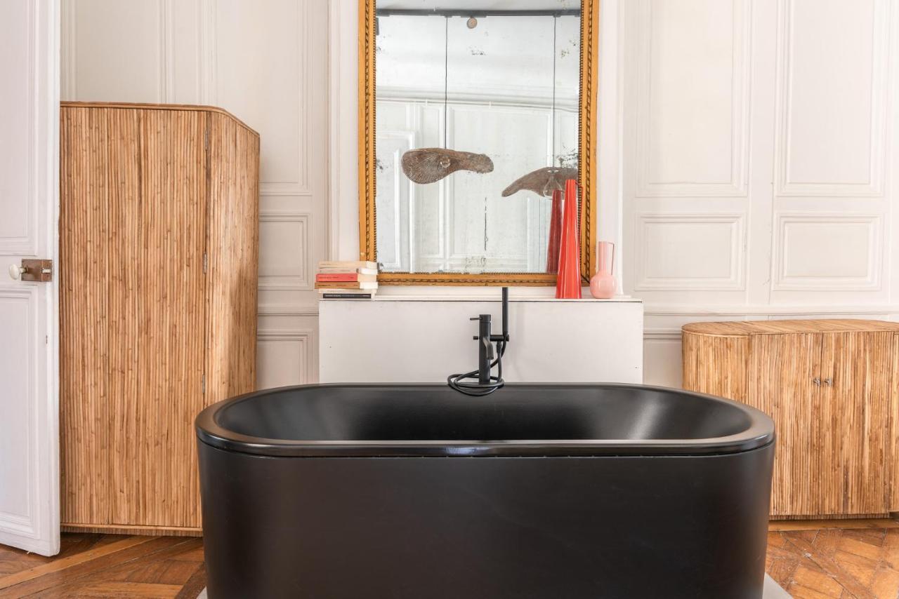 דירות Outstanding Parisian Flat In Heart Of Paris Center מראה חיצוני תמונה